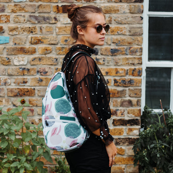 AmeriBag Small Healthy Back Bag Tote Prints and Patterns (Figs)